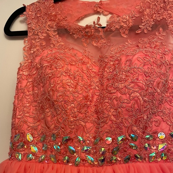 Prom/Grad dress - Picture 3 of 4